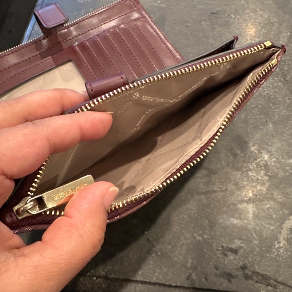 Micheal Kors OXBLOOD WRISTLET - Picture 5 of 6